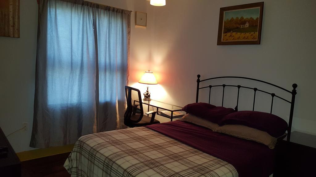 Nisku Guest House Экстерьер фото