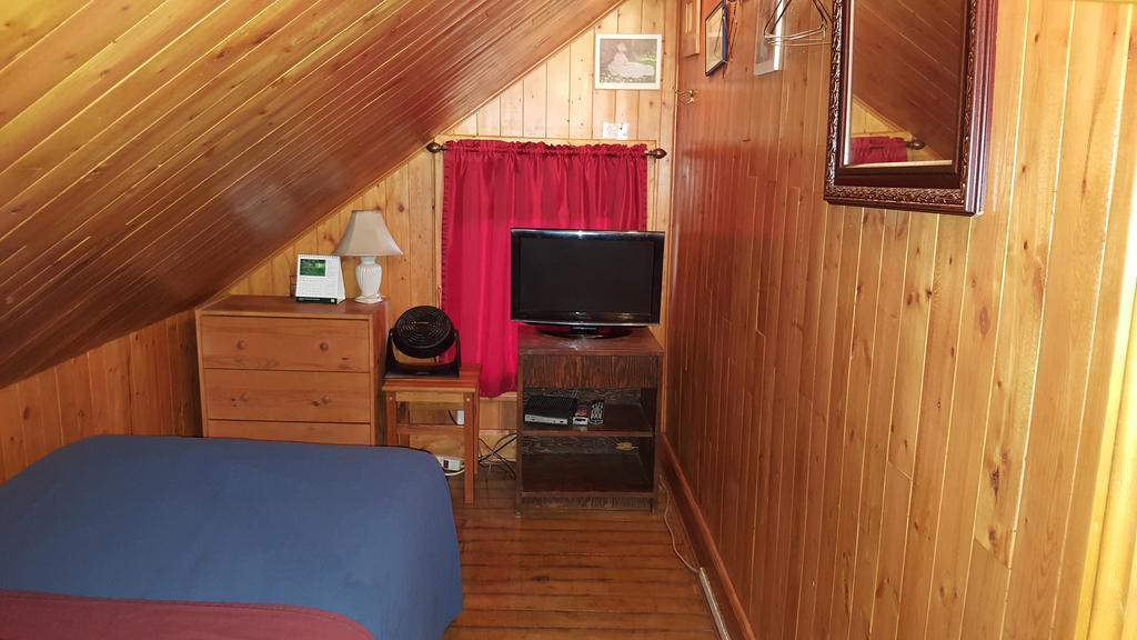 Nisku Guest House Экстерьер фото