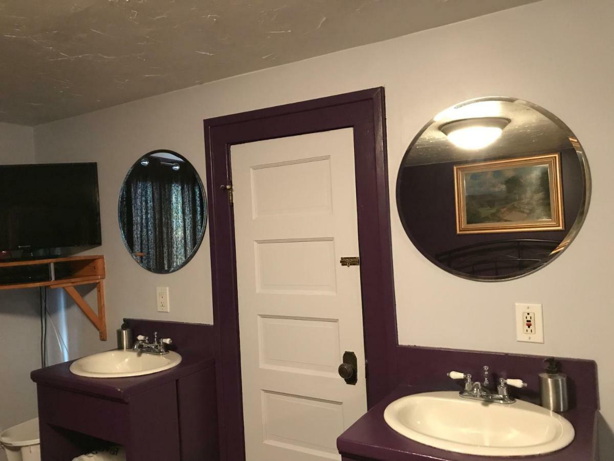 Nisku Guest House Экстерьер фото